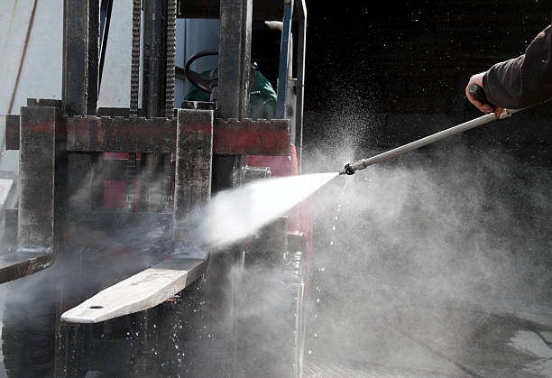 Best Driveway Pressure Washing  in Manhasset Hills, NY